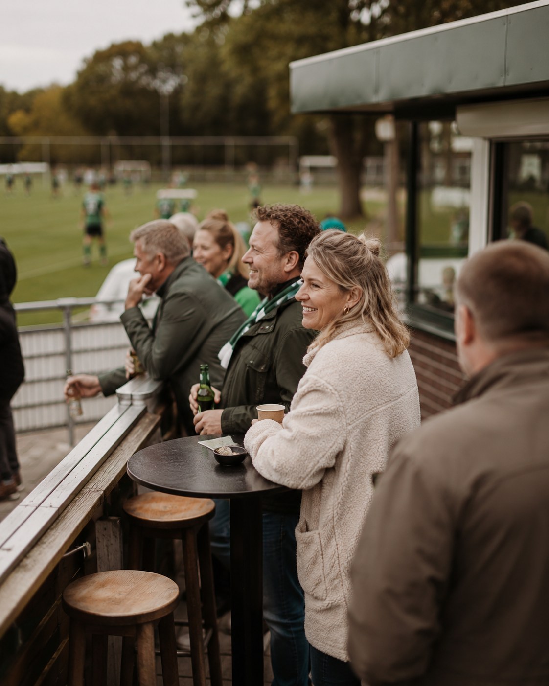 Supporters bij kantine